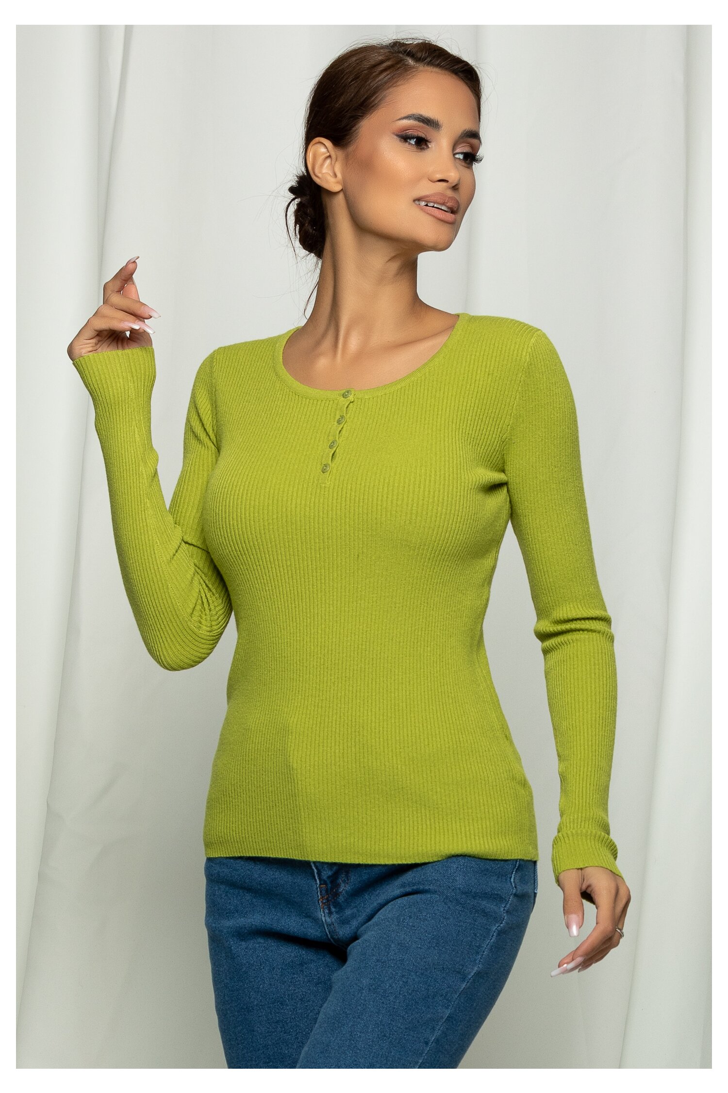 Bluza Alexa verde lime din tricot cu nasturi la decolteu