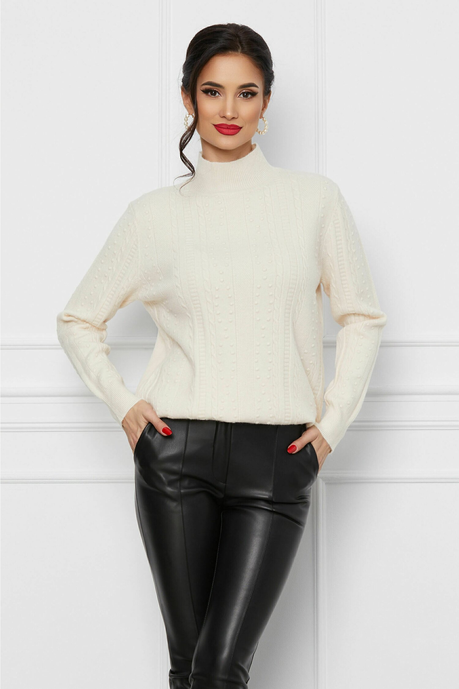 Bluza Anca ivory cu model in relief
