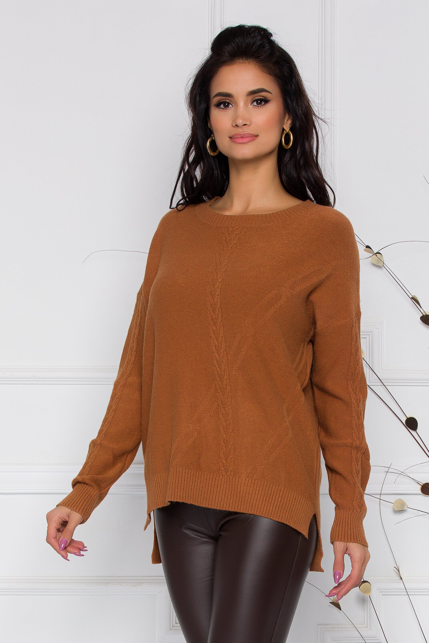 Bluza Aria maro camel din tricot cu impletitura discreta