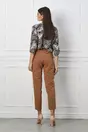 Bluza Caterina bleumarin cu imprimeri maro si maneci prinse cu nasturi