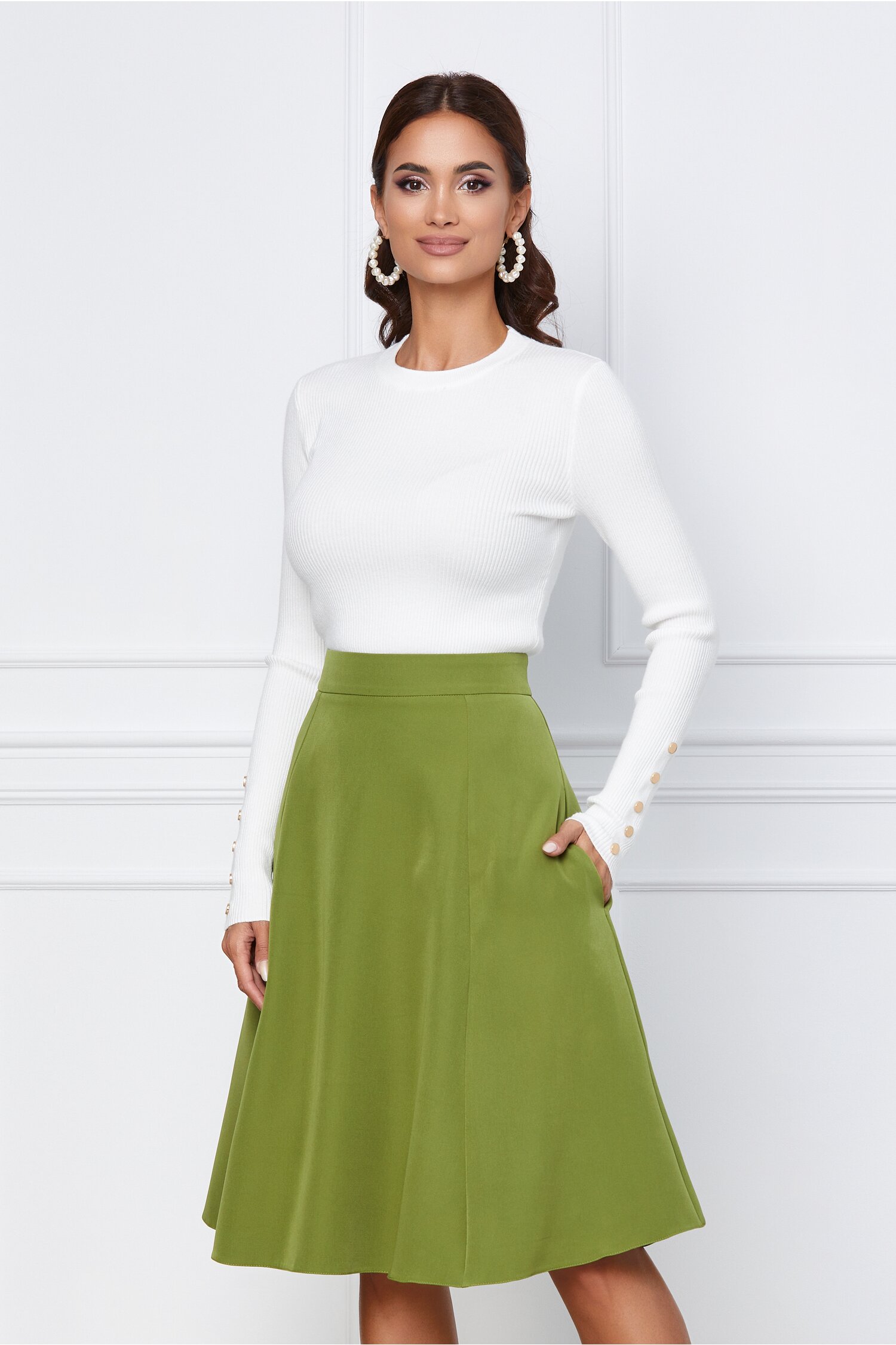 Bluza Corina alba cu nasturi la maneci