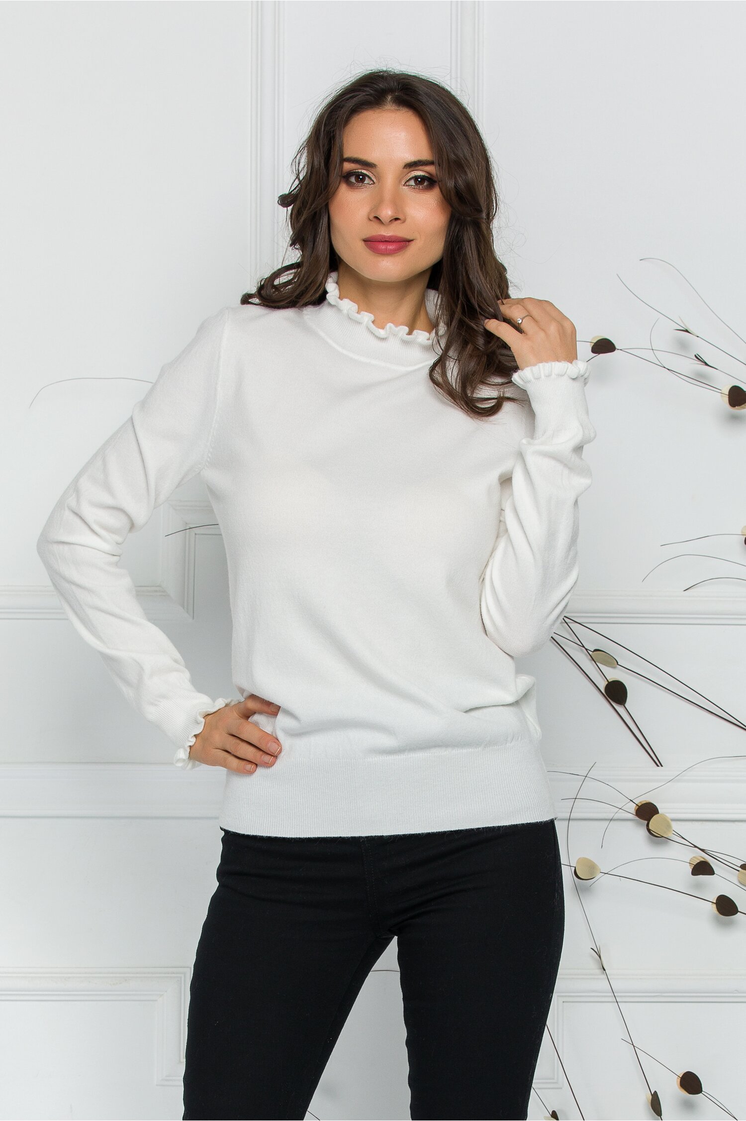 Bluza Crina alba cu guler si mansete incretite