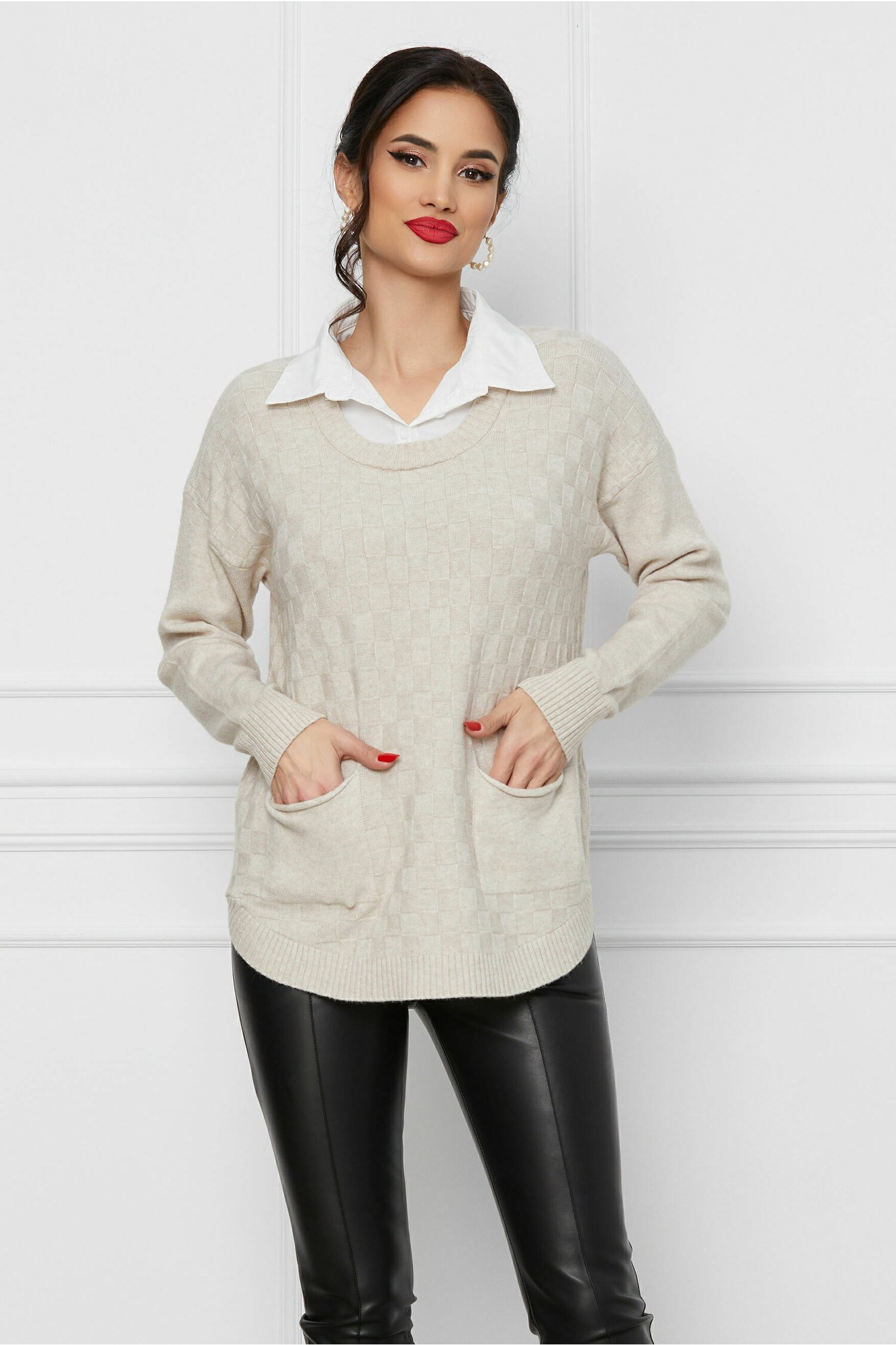 Bluza Cristina bej cu guler tip camasa