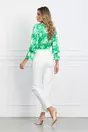 Bluza Dy Fashion din satin verde cu flori albe si volan pe bust