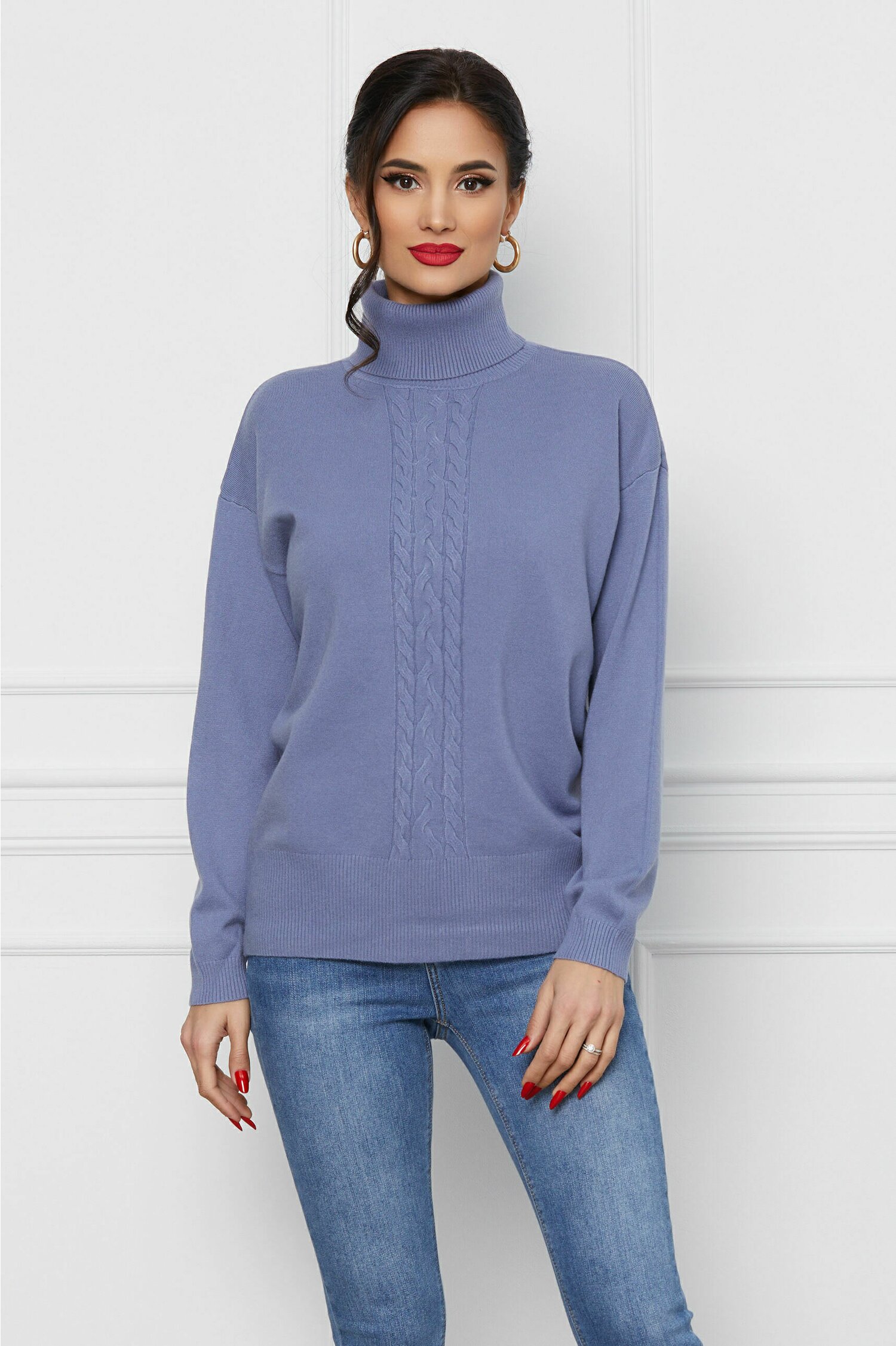 Bluza Gia albastra cu guler inalt si impletitura