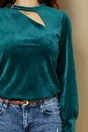 Bluza LaDonna verde din catifea cu decupaj la bust