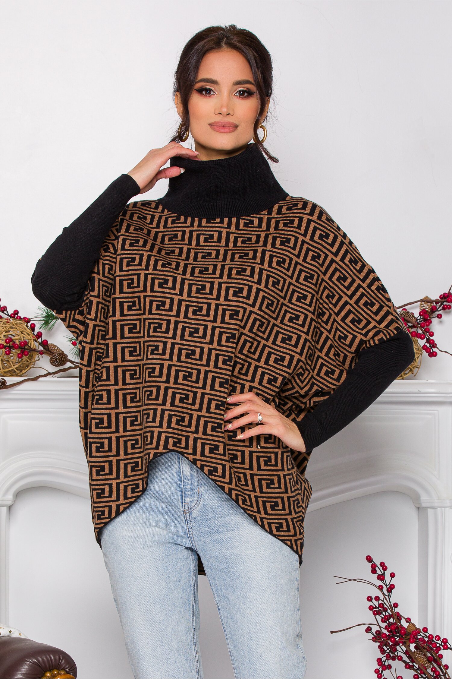 Bluza Mara bej cu imprimeu geometric si guler maxi