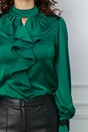 Bluza MBG verde cu aplicatii brodate pe umeri si volanas la bust