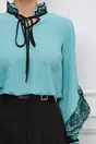 Bluza Moze bleu cu dantela si volane pe maneci
