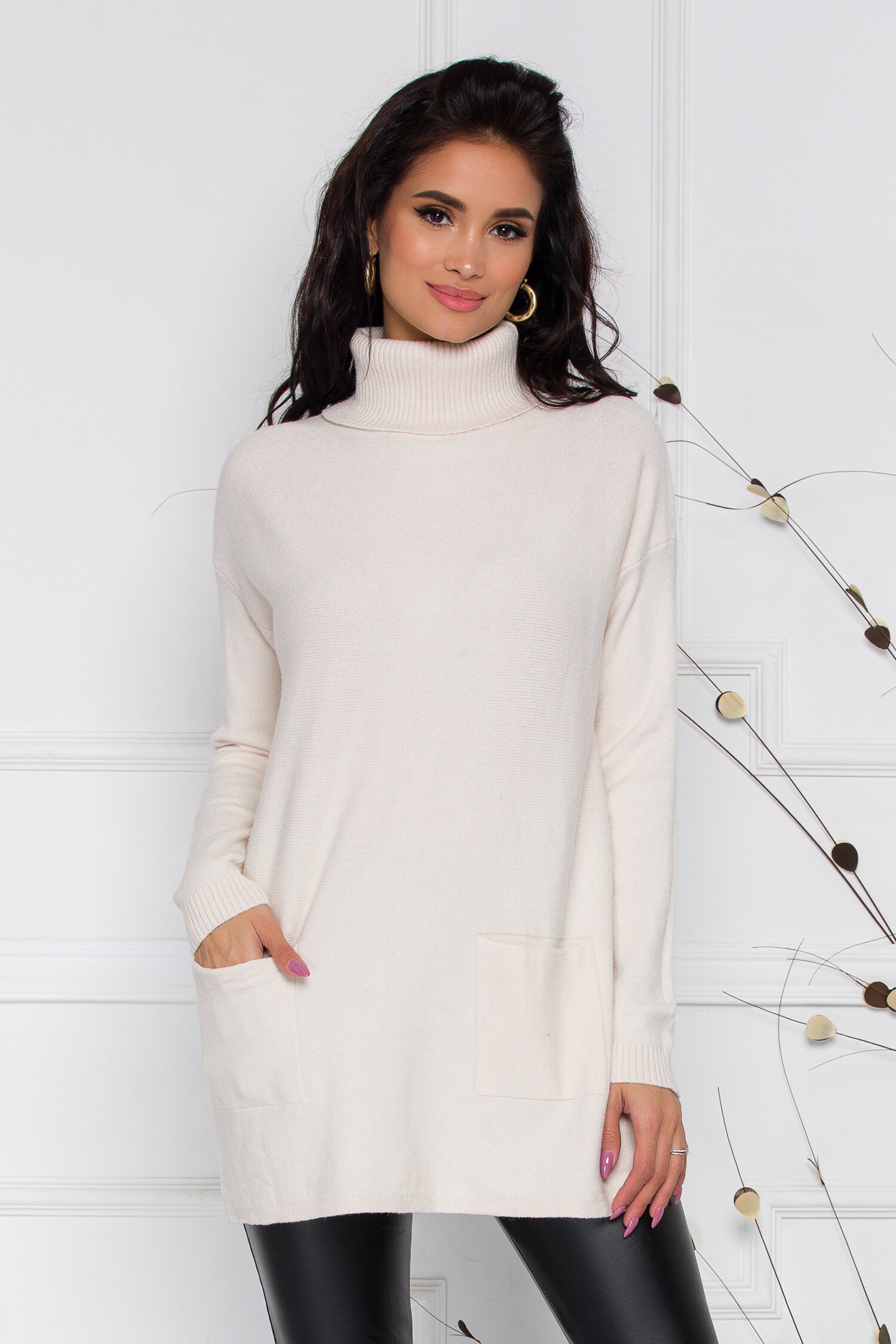 Bluza Olga ivory cu guler inalt si buzunare