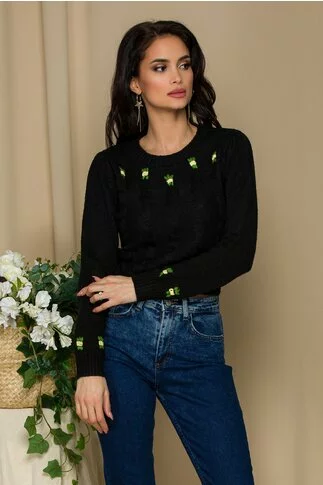 Bluza scurta neagra din tricot cu floricele delicate