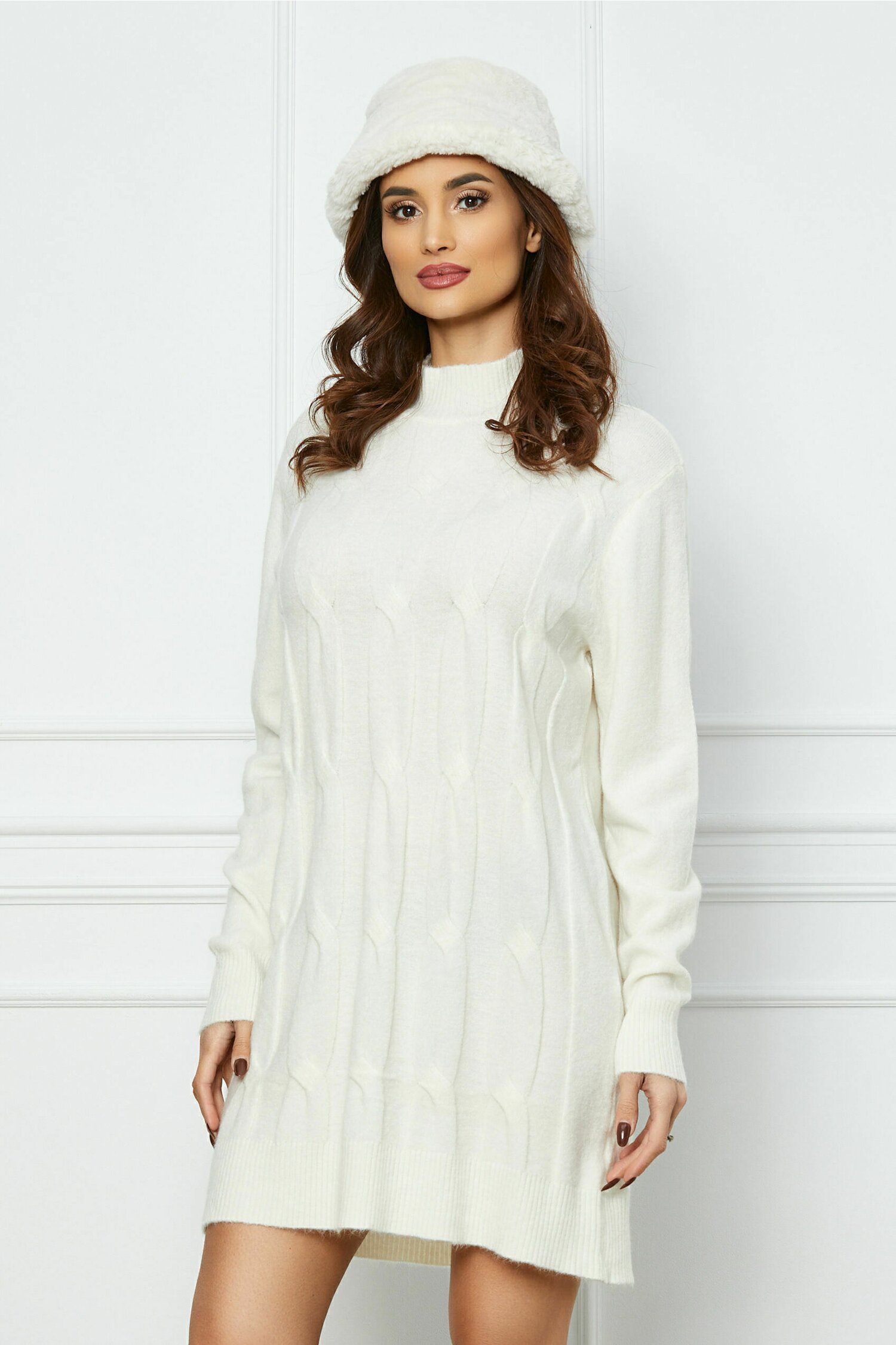 Bluza Simona lunga alba cu model
