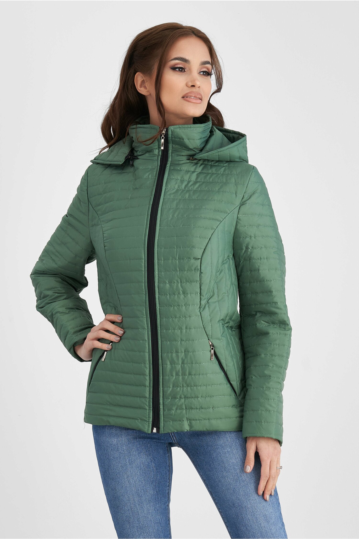 Geaca Anca verde scurta cu gluga si design in dungi