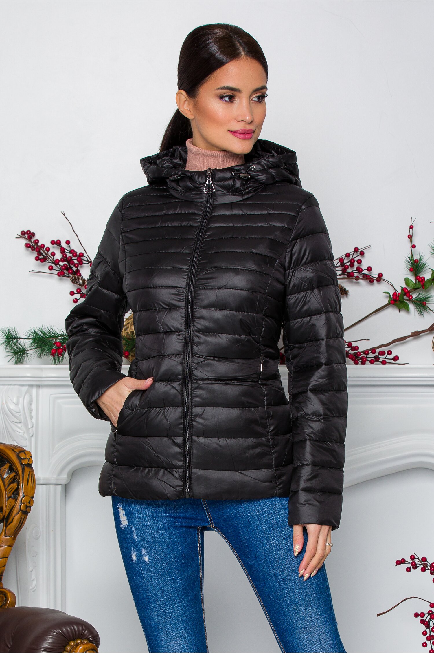 Geaca Lory neagra cu aspect matlasat