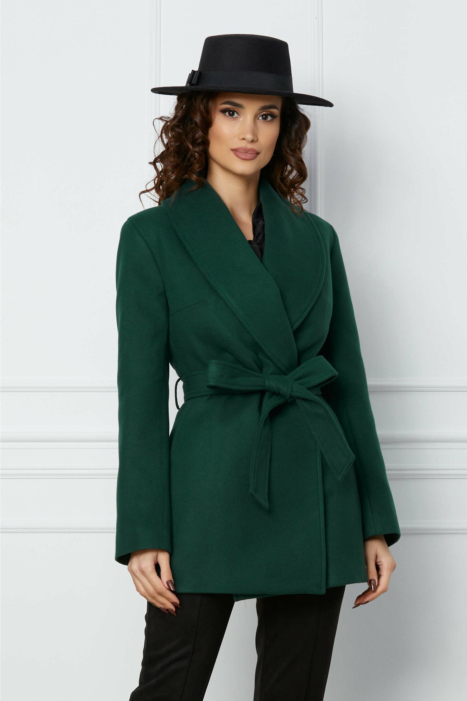 Palton scurt verde cu cordon in talie