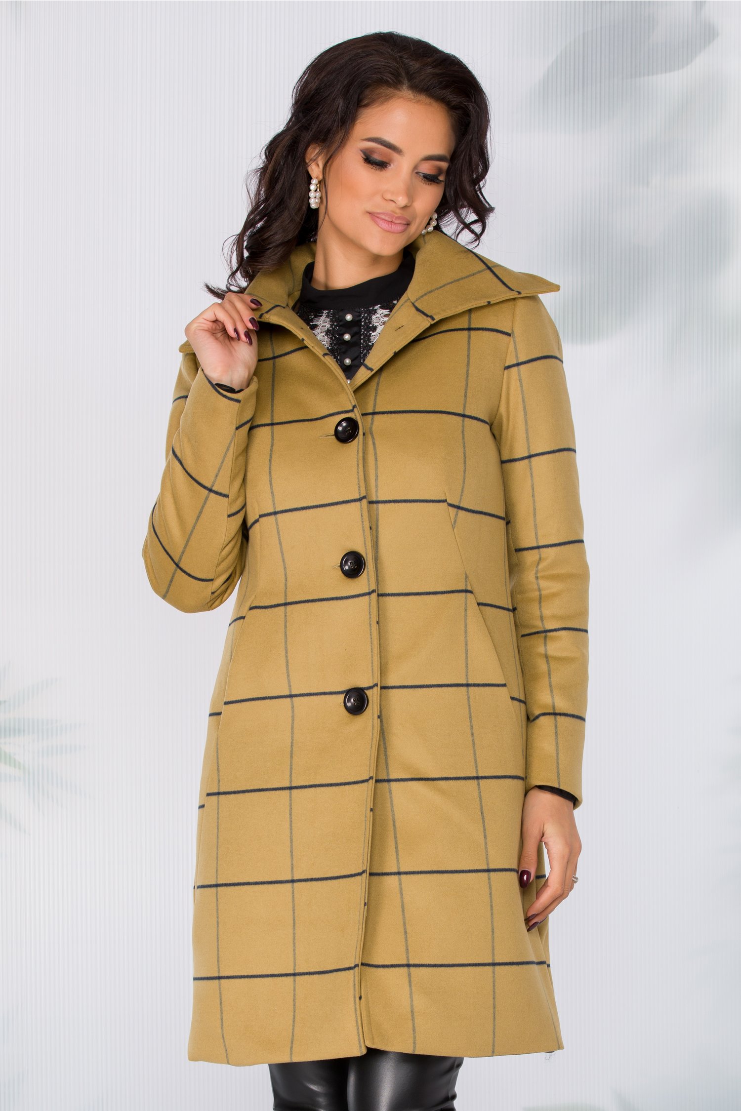 Palton Moze camel clasic cu dungi