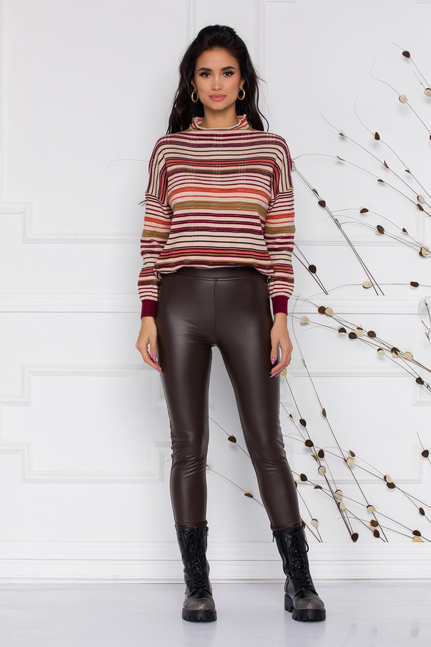 Pantaloni Leggy maro din piele ecologica