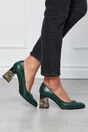 Pantofi Cailey verzi cu imprimeu pe toc si aplicatie pe varf