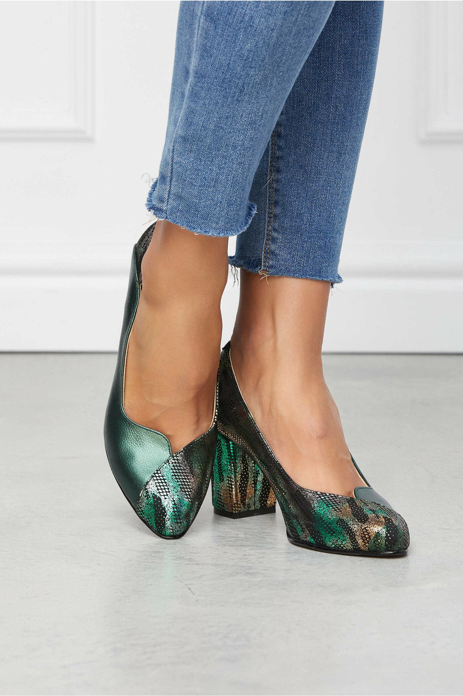 Pantofi Greenary verde inchis cu imprimeuri colorate metalizate Încălţăminte 2022-11-24
