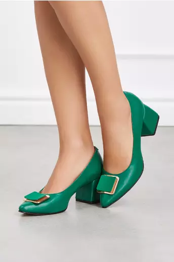 Pantofi verzi cu aplicatie pe varf