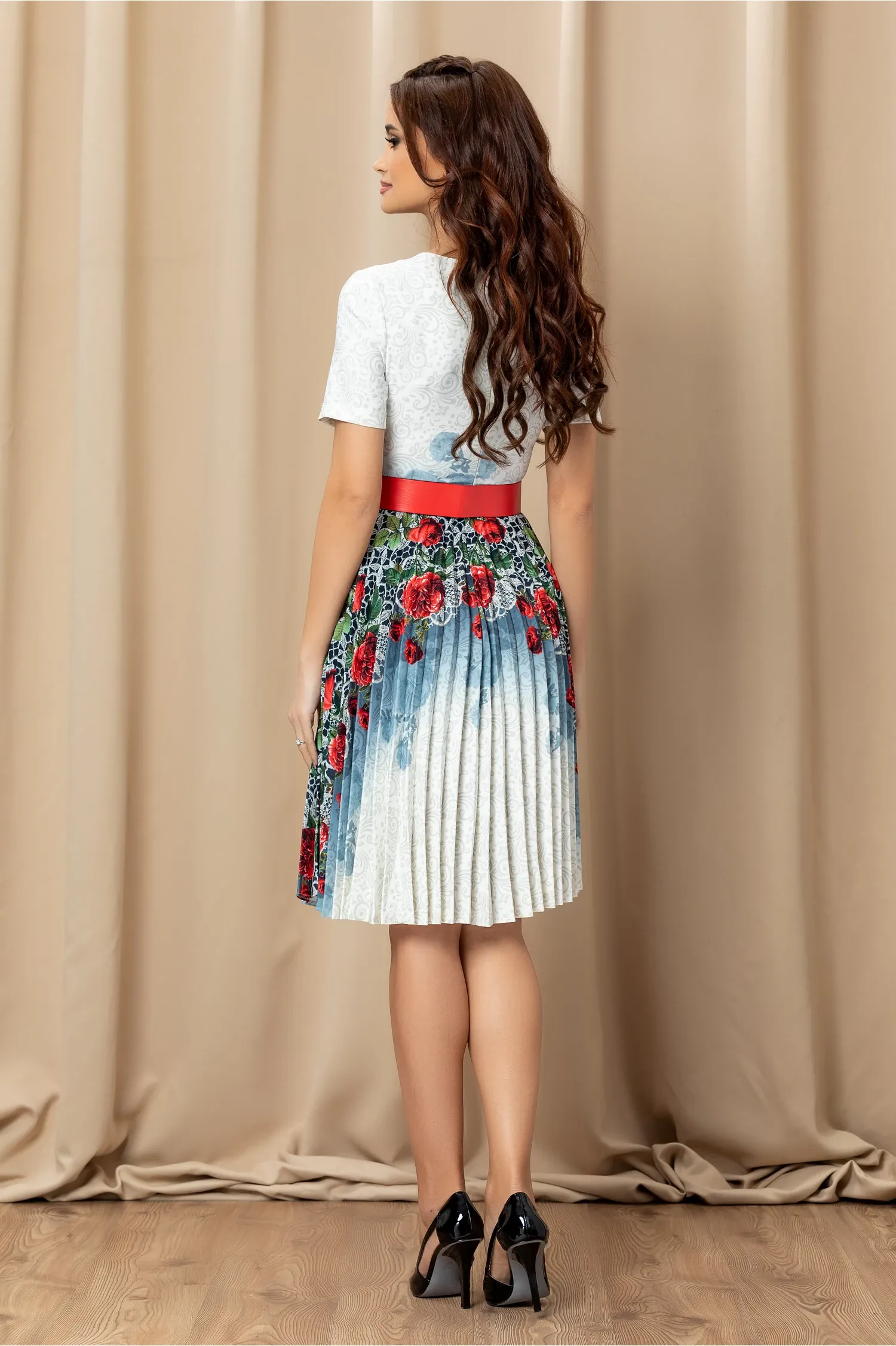 Rochie Iustina ivoire cu albastru si imprimeu floral rosu 5