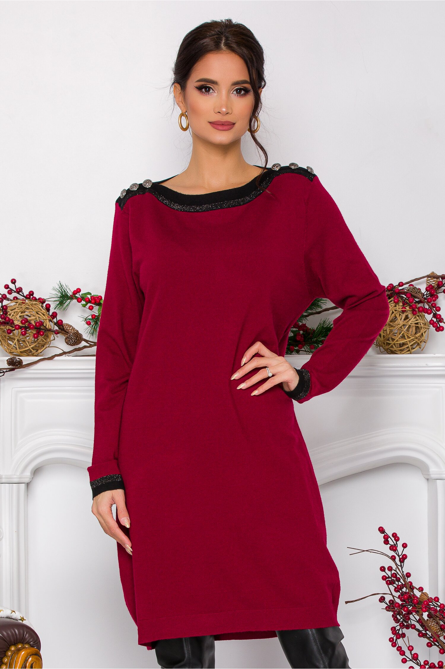 Rochie Alexa bordo din tricot cu nasturi decorativi la umeri