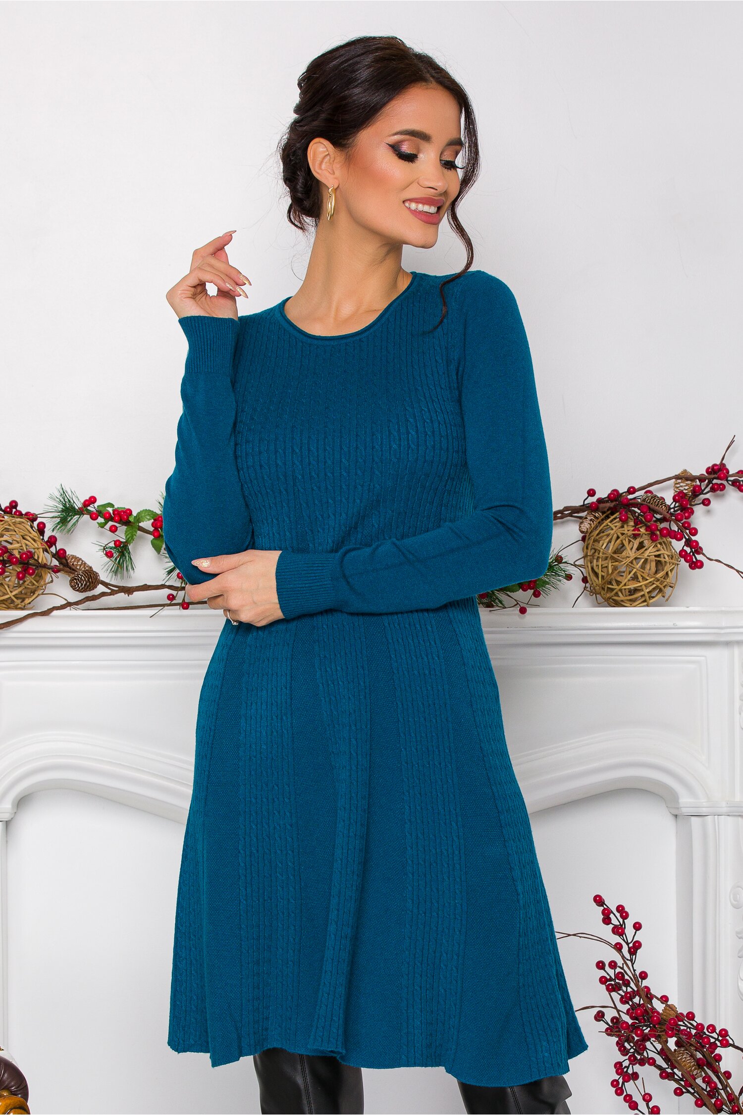 Rochie Asi evazata albastru petrol din tricot cu design impletit