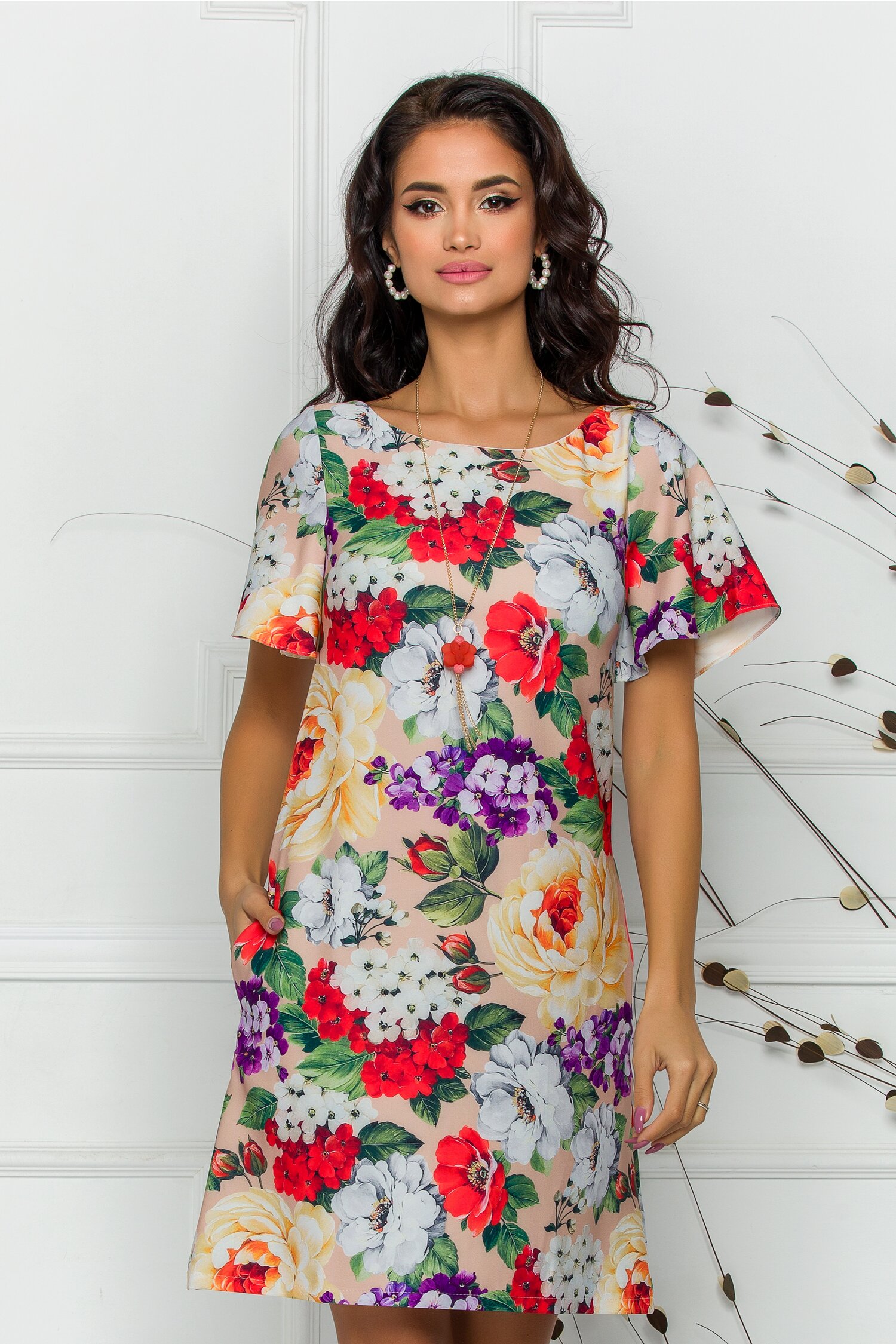 Rochie Bella bej cu imprimeu floral multicolor