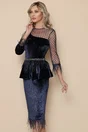 Rochie eleganta din catifeasi tull la bust bleumarin cu pene si peplum