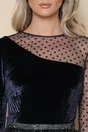 Rochie eleganta din catifeasi tull la bust bleumarin cu pene si peplum