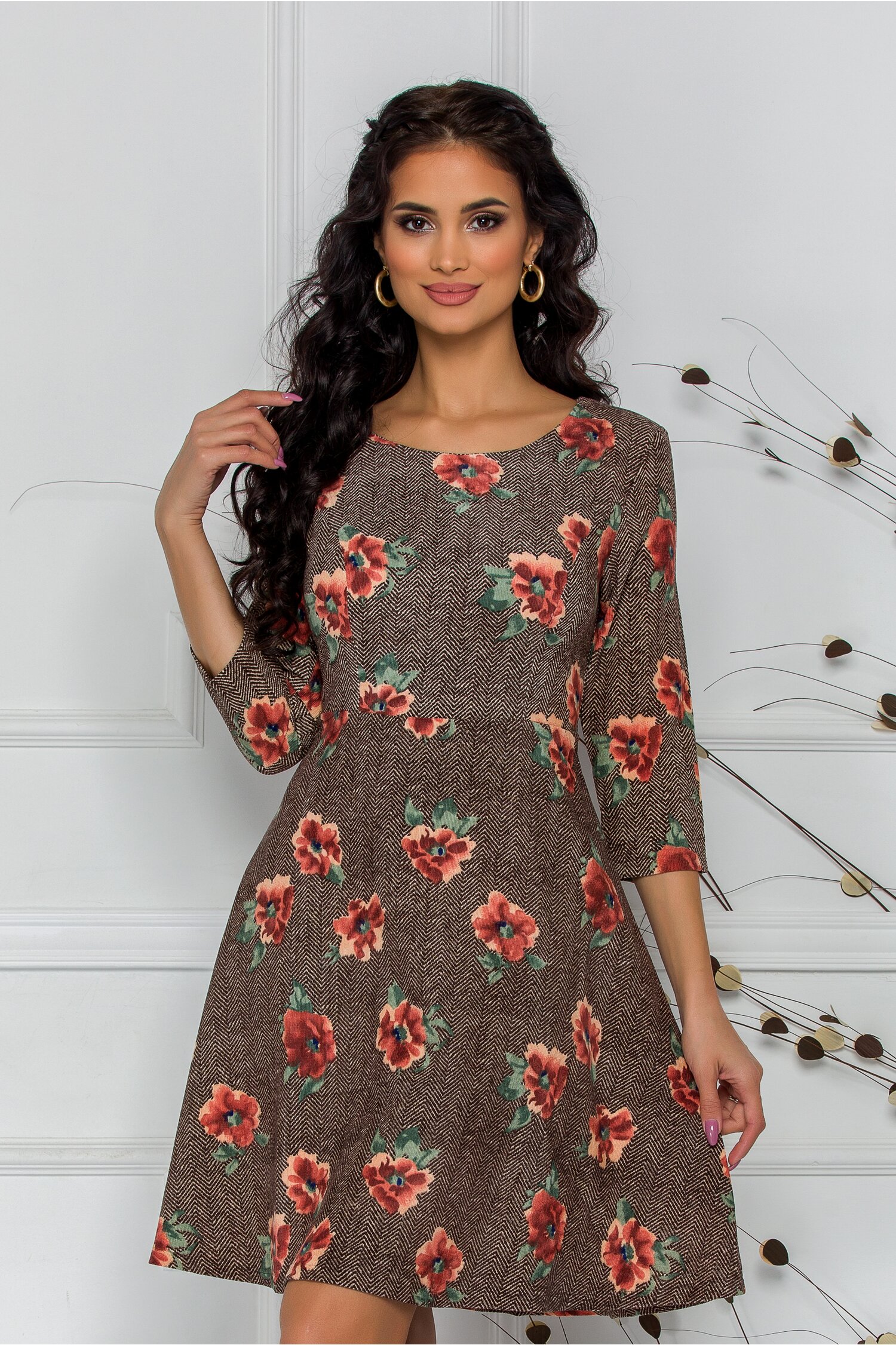 Rochie Daria maro cu flori roz