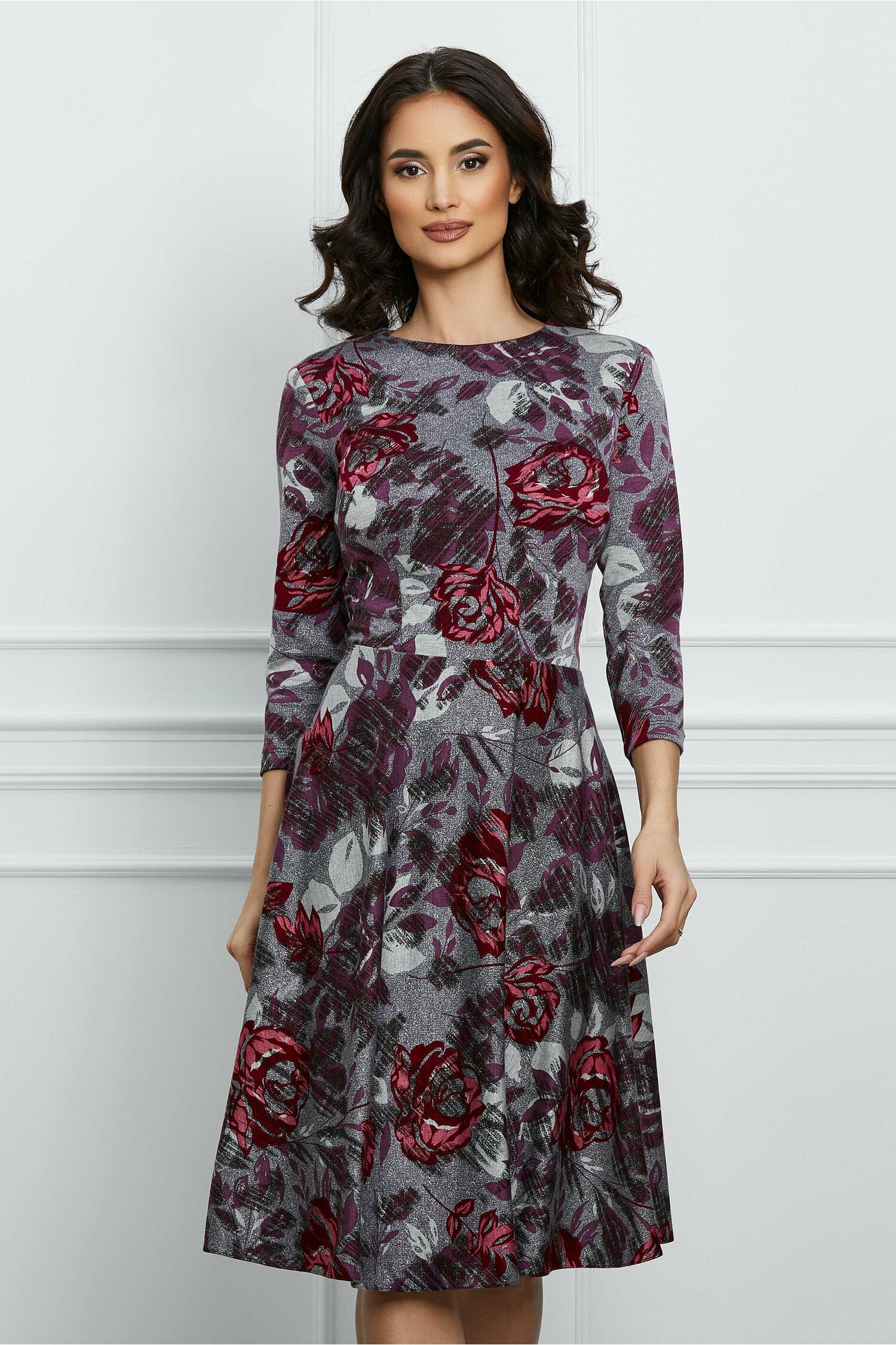 Rochie Dy Fashion gri clos din jerse cu imprimeuri rosii