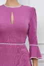 Rochie Dy Fashion lila cu perlute si decupaj la decolteu