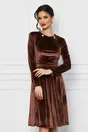 Rochie Dy Fashion maro din catifea cu nasturi la bust