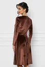 Rochie Dy Fashion maro din catifea cu nasturi la bust