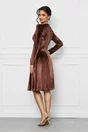 Rochie Dy Fashion maro din catifea cu nasturi pe o parte