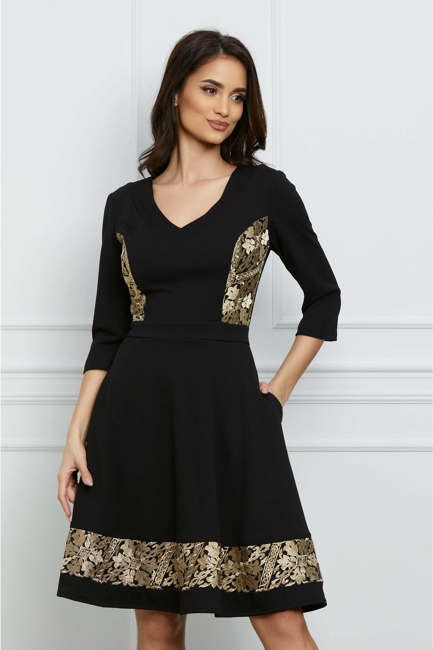 Rochie Daciada neagra cu broderie aurie - Rochii-Dama.ro