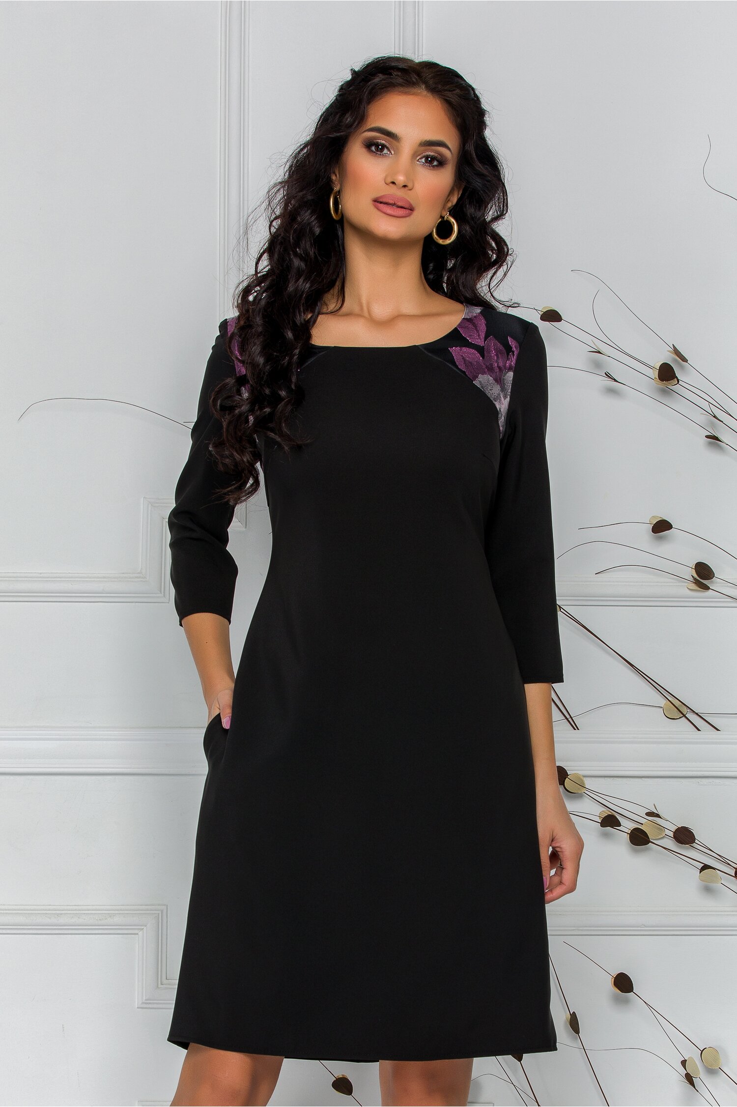 Rochie Ella Collection Nati neagra cu flori lila si gri la umeri