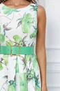 Rochie Jeniffer alba cu imprimeu floral verde si curea in talie