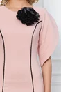 Rochie LaDonna roz cu benzi negre si accesoriu floare maxi