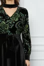 Rochie Leonard Collection neagra cu flori verzi la bust si cordon in talie