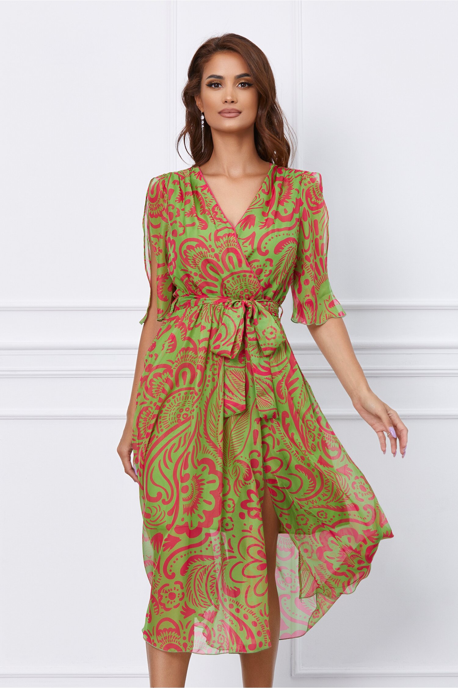 Rochie office Marcie verde cu imprimeu roz si maneci decupate