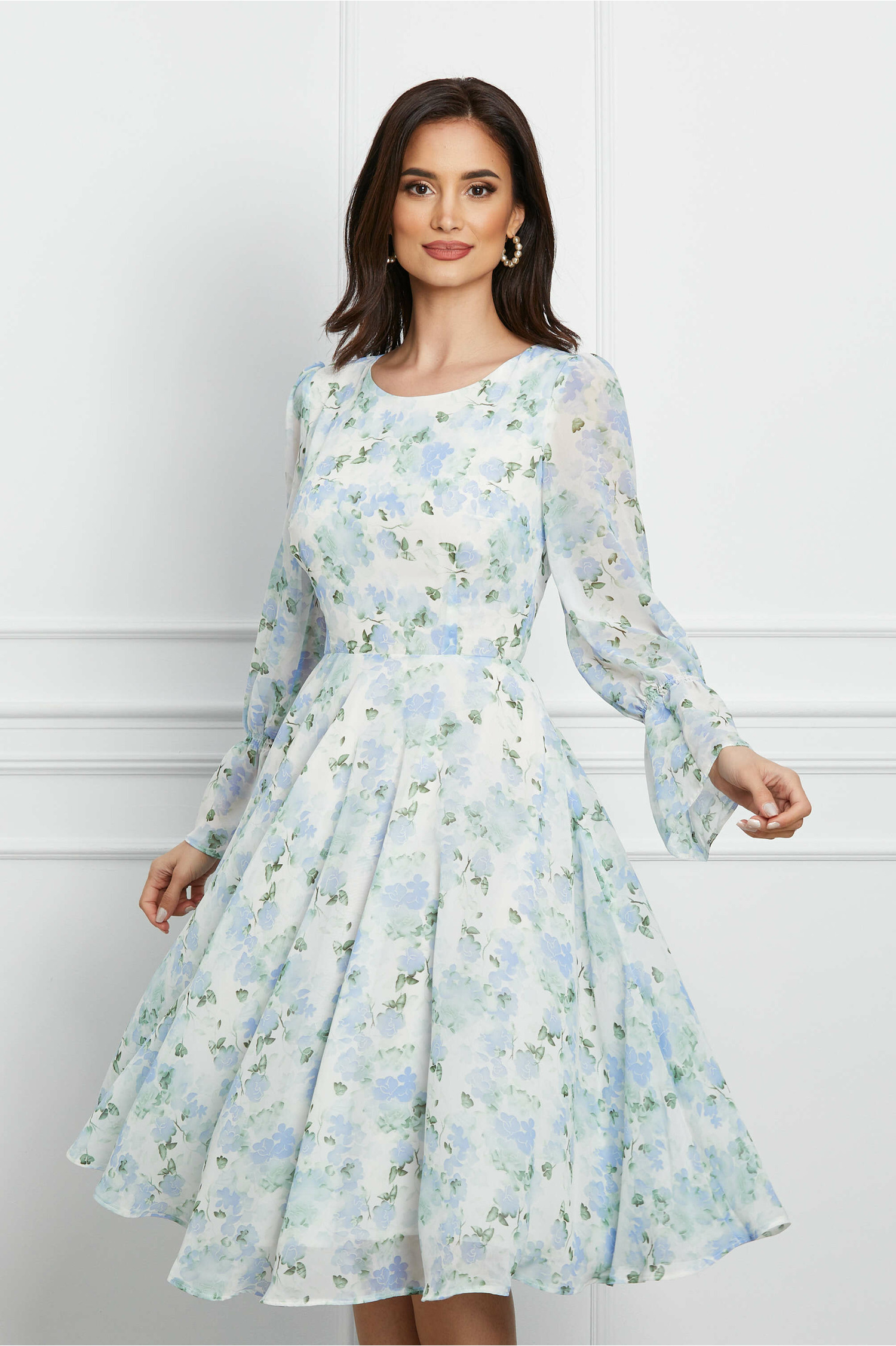 Rochie alba din voal bleu