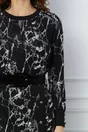Rochie Marisa neagra cu imprimeuri gri si curea in talie
