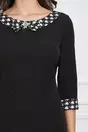 Rochie MBG neagra cu imprimeu pepit si funda la decolteu