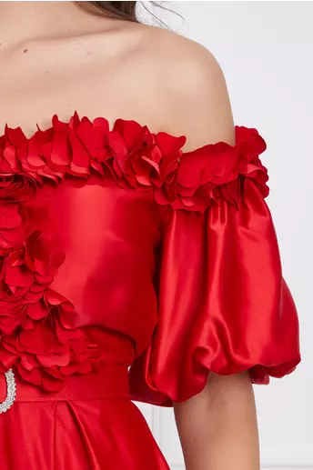 Rochie Mikaela rosie cu flori 3D la bust si curea in talie