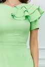 Rochie Moze verde deschis cu volanase pe un umar