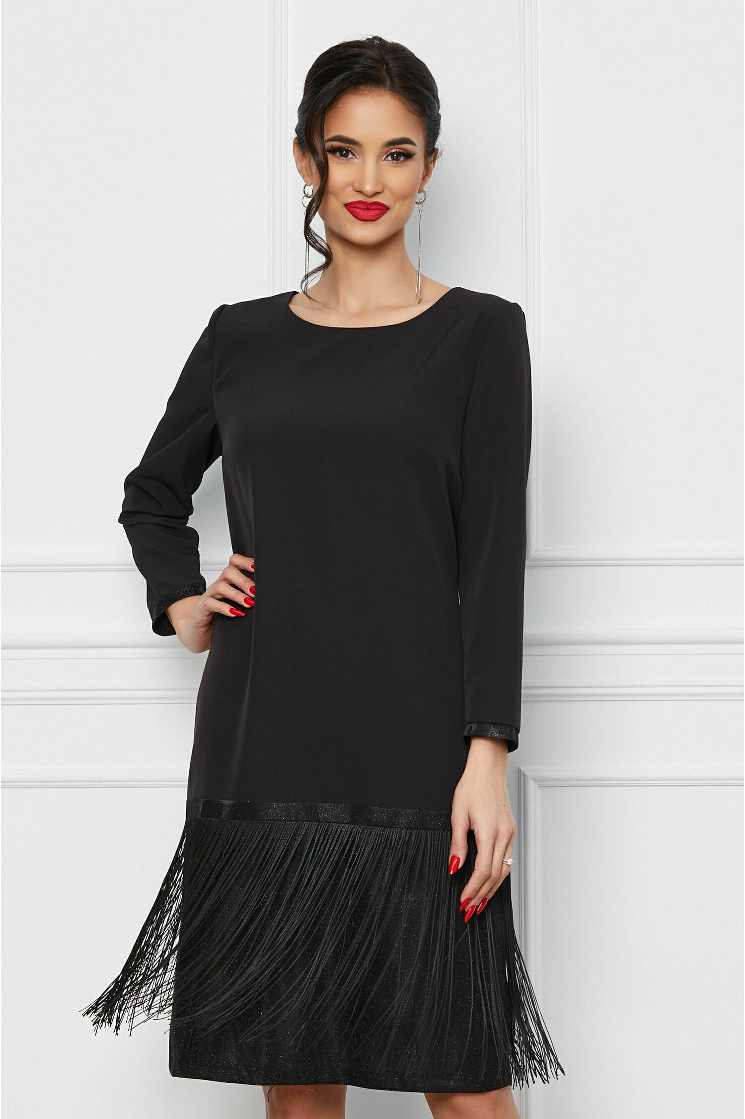 Rochie eleganta neagra cu franjuri la baza