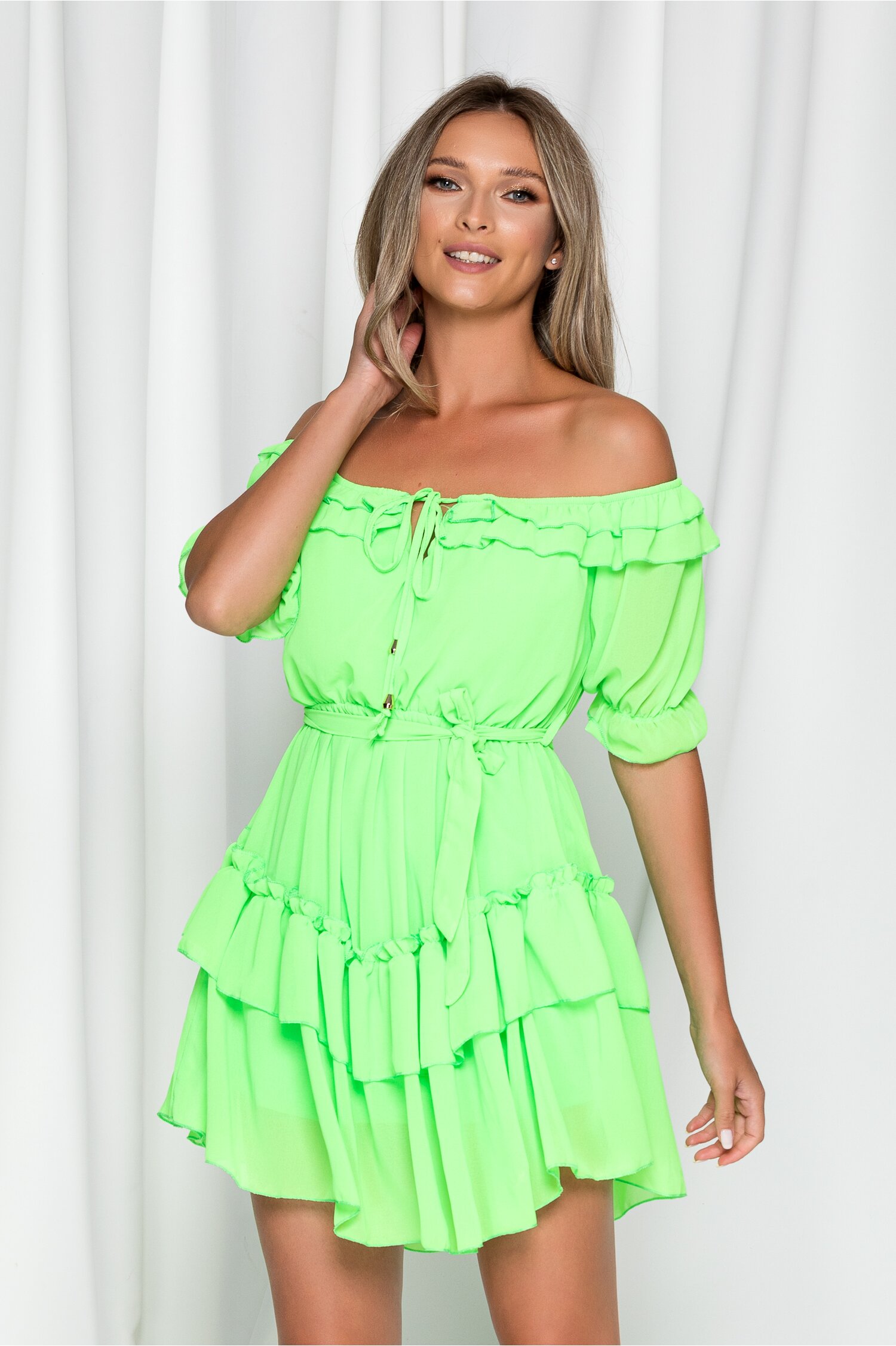 Rochie Natalia verde neon cu elastic la umeri si decolteu bardot