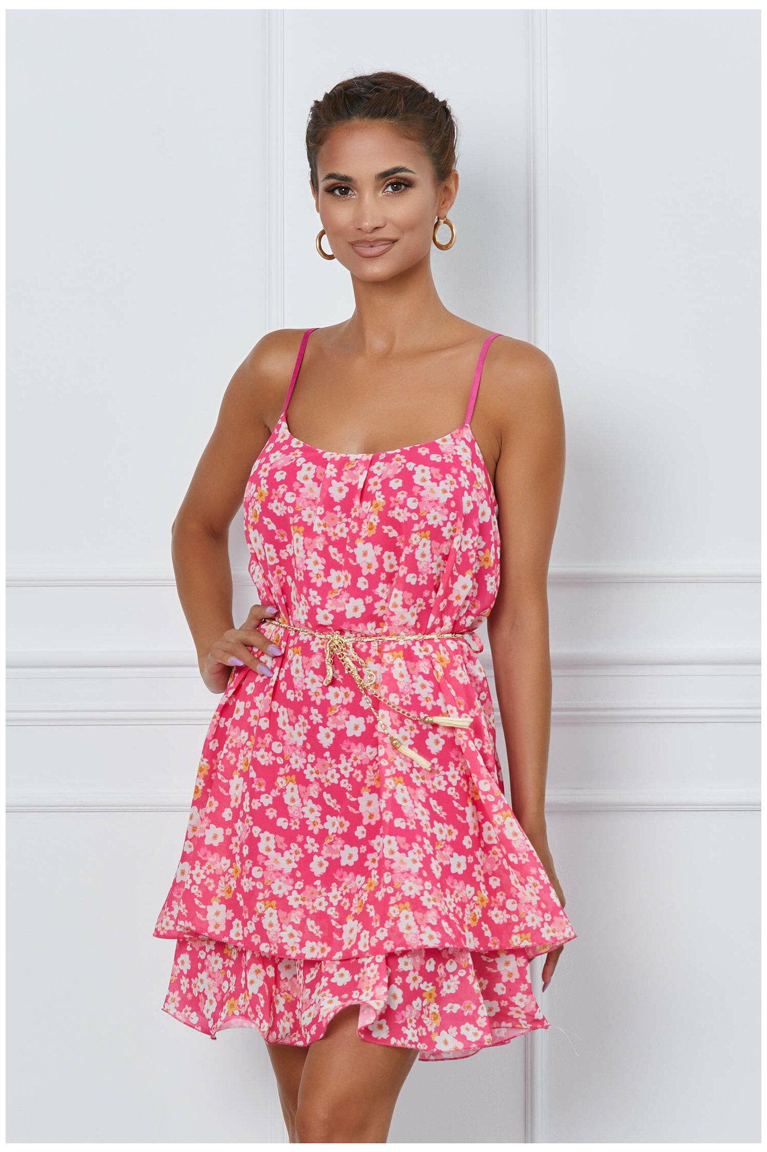 Rochie Raluca roz cu imprimeu floral si cordon in talie